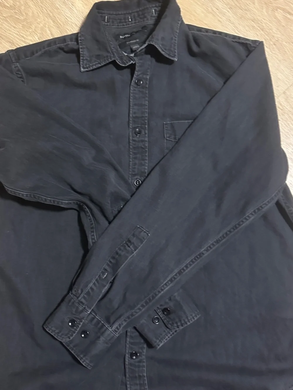 Banana Republic Men's Charcoal Black Casual Button-Down Shirt